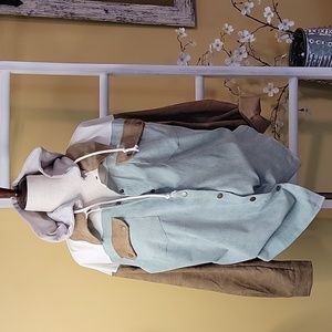 Shacket with hood, tan, creme, mint